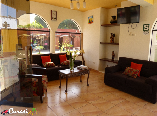 Hotel Curasi, Recepción