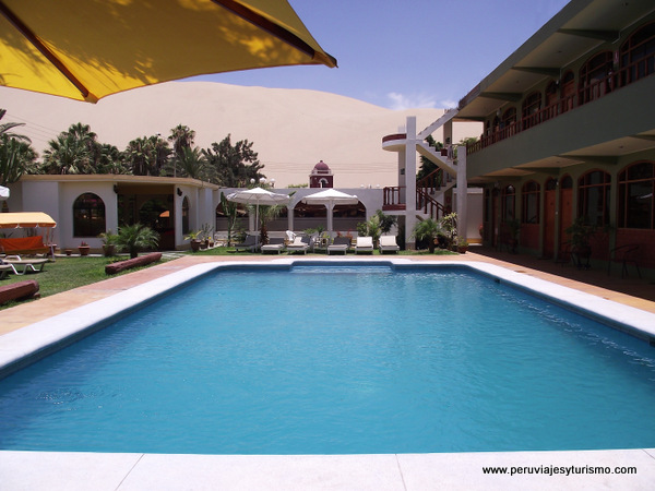 Hotel Curasi, piscina.